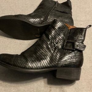 Donald J Pliner pewter metallic boots